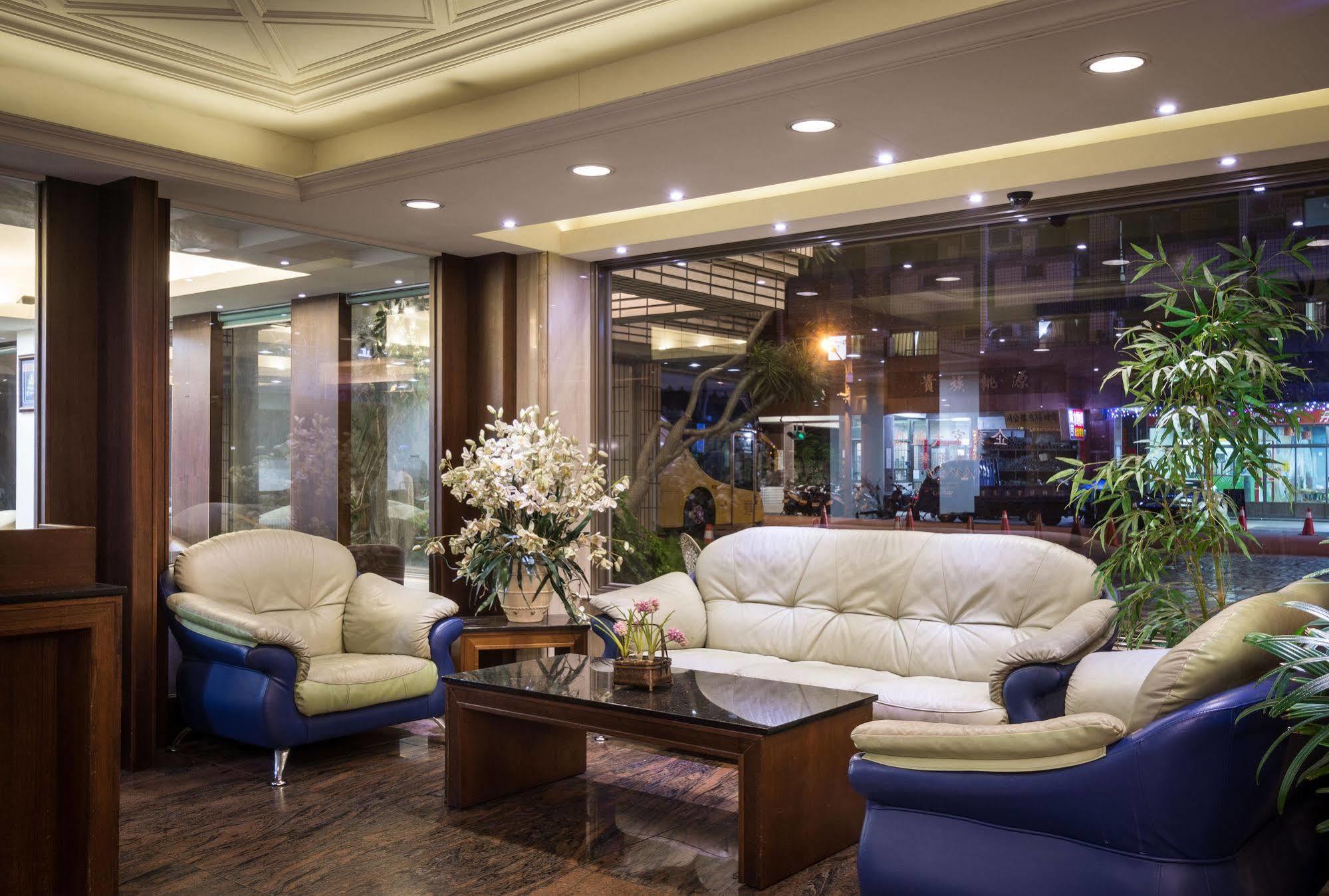 The Enterpriser Hotel Taichung Exterior photo